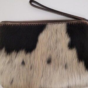 Patricia Nash Cassini Cowhide Inner Pockets Zipper Wristlet